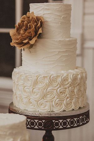 25 Buttercream Wedding Cakes We D Almost Kill For With Tutorial