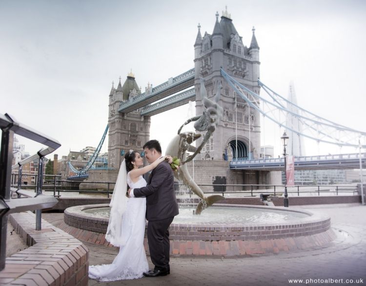 Samantha And Bryant S Contemporary Central London Pre Wedding