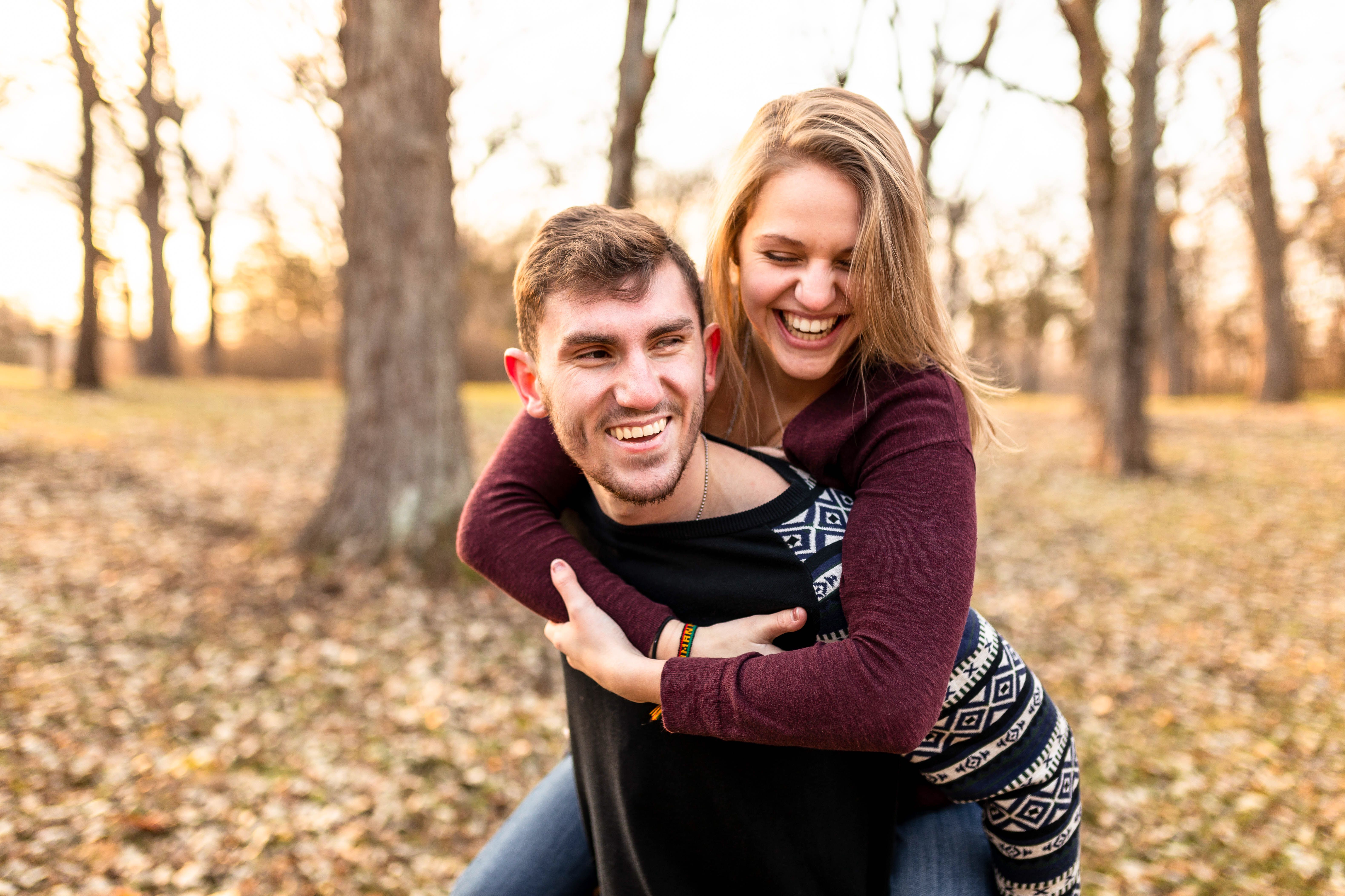 Piggy Back Ride Engagement Pictures Couples Photography Poses Fun